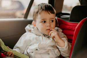 transporte-de-crianças-na-cadeirinha