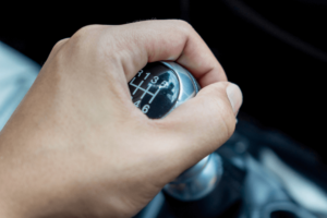 Carro manual ou automático: qual veículo tem melhor aceleração?