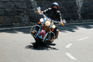Vai pegar a estrada? Saiba as melhores motos para viagem