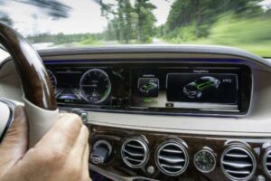 A Evolução dos Painéis de Controle e a Experiência do Motorista