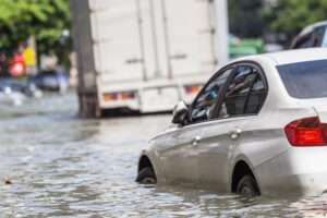 Protegendo Seu Carro Das Tempestades: Dicas para Evitar Danos em Situações de Alagamento