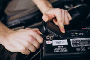 Como Cuidar da Bateria do Seu Carro: Dicas Essenciais para Prolongar a Vida Útil