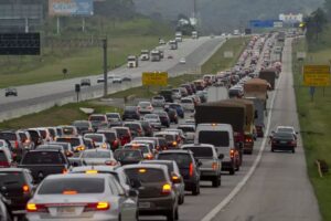 Como Enfrentar o Trânsito: Dicas para uma Condução Mais Tranquila