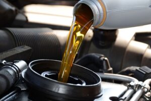 Óleo do Motor: Como Saber o Tipo Certo e Quando Trocar