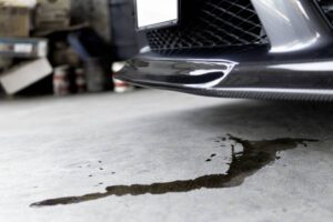 Como Identificar Vazamentos no Carro e o Que Fazer ao Perceber Um