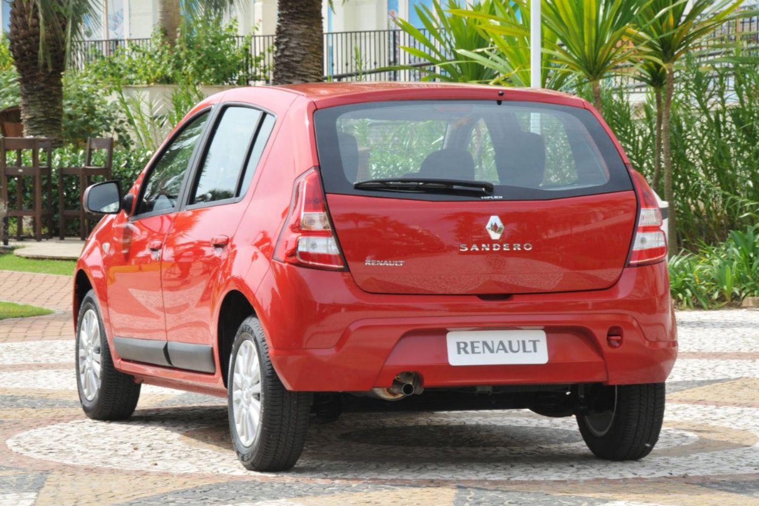 Vale A Pena Comprar Carro Com Mais De 10 Anos?